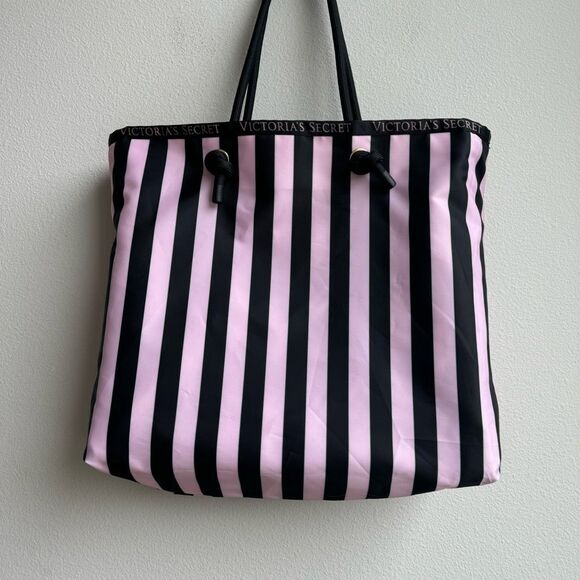 Victoria’s Secret Reversible Pink Black Stripe Floral Large Weekender Carry Tote - Picture 8 of 11